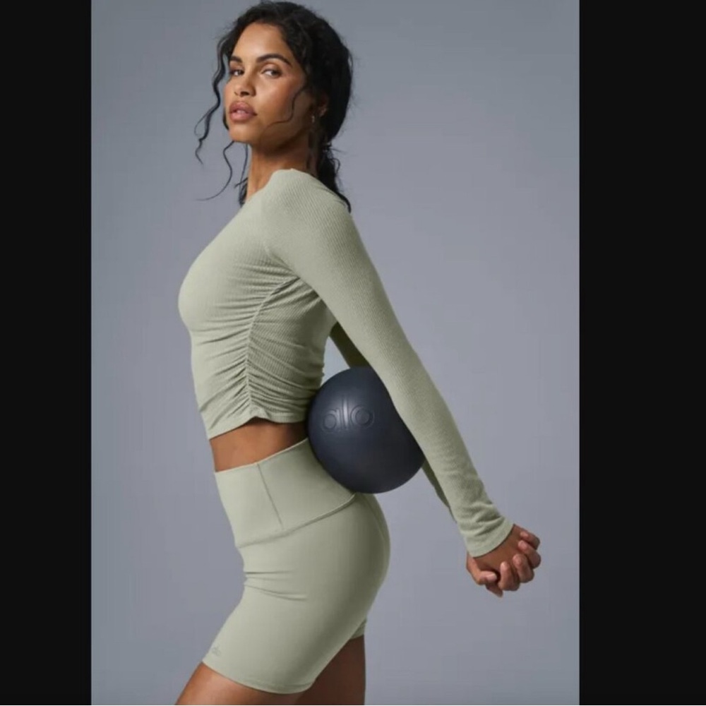 ALO Yoga Sage Green Gather Long Sleeve Top Size Small